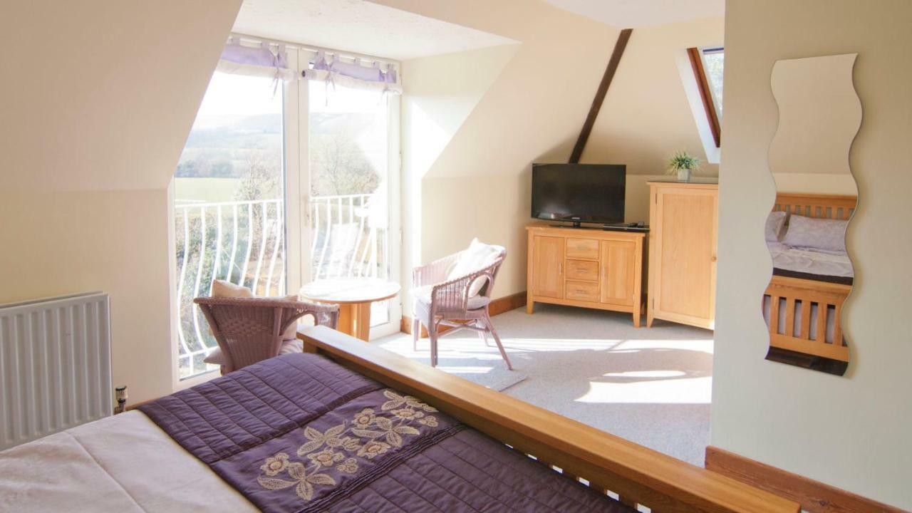 Ammonite Bed & Breakfast คอร์ฟคาสเซิล ภายนอก รูปภาพ